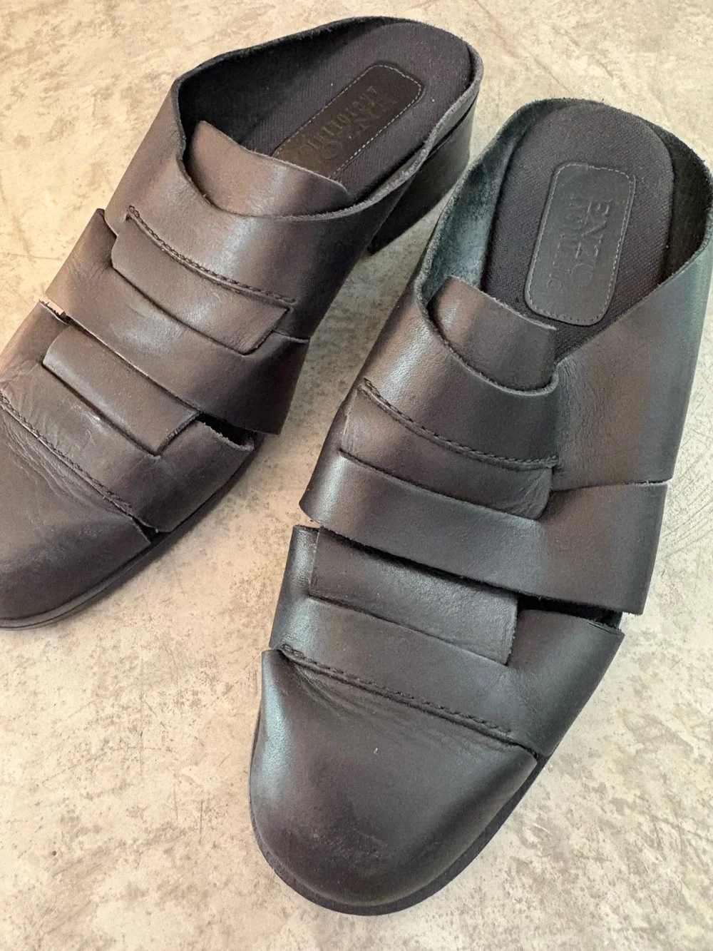 Enzo Angiolini mules black textured woven leather